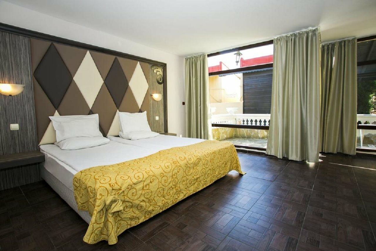 Elenite Villas Buitenkant foto